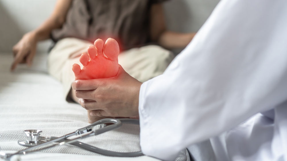 Peripheral,Neuropathy,Pain,In,Elderly,Patient,On,Foot,,Hand,,Carpal